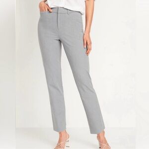 Old Navy Pixie Pant Light Gray with Tags! (size 2 petite)